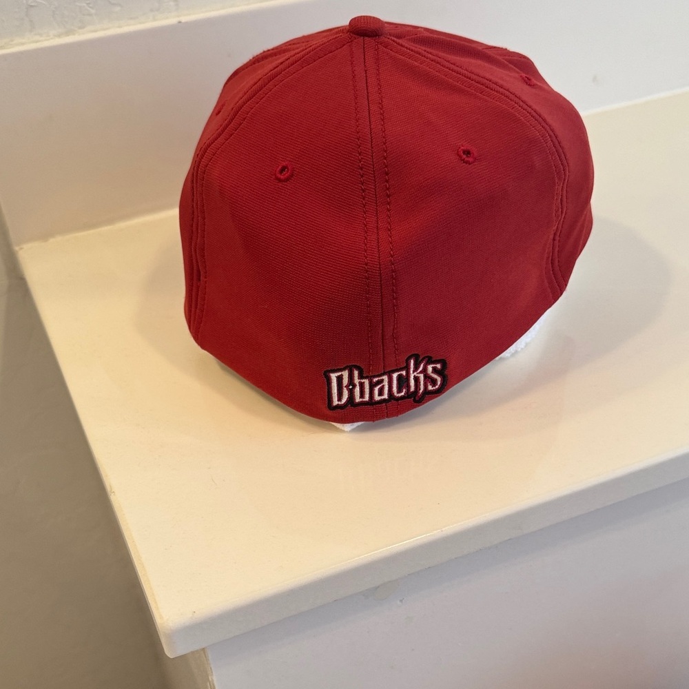 Diamondbacks Red Baseball Cap - Picture 2 of 3